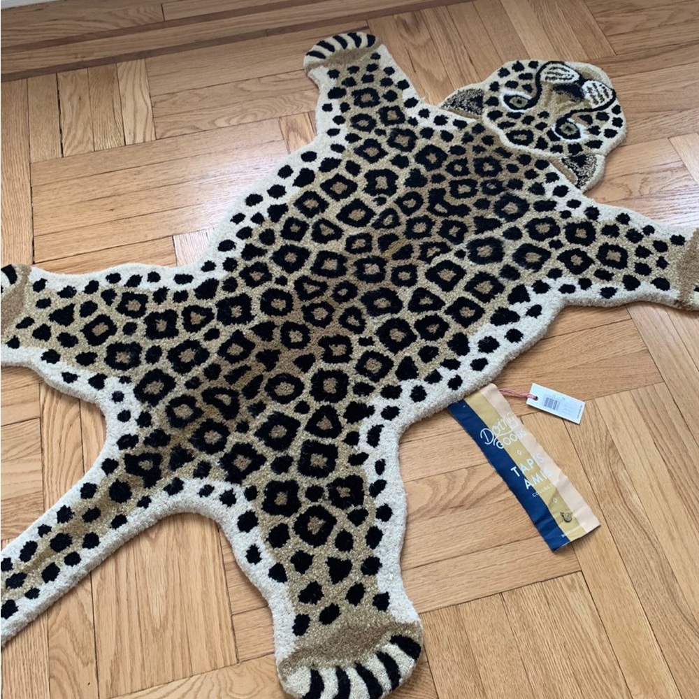 dooing goods leopard rug, large